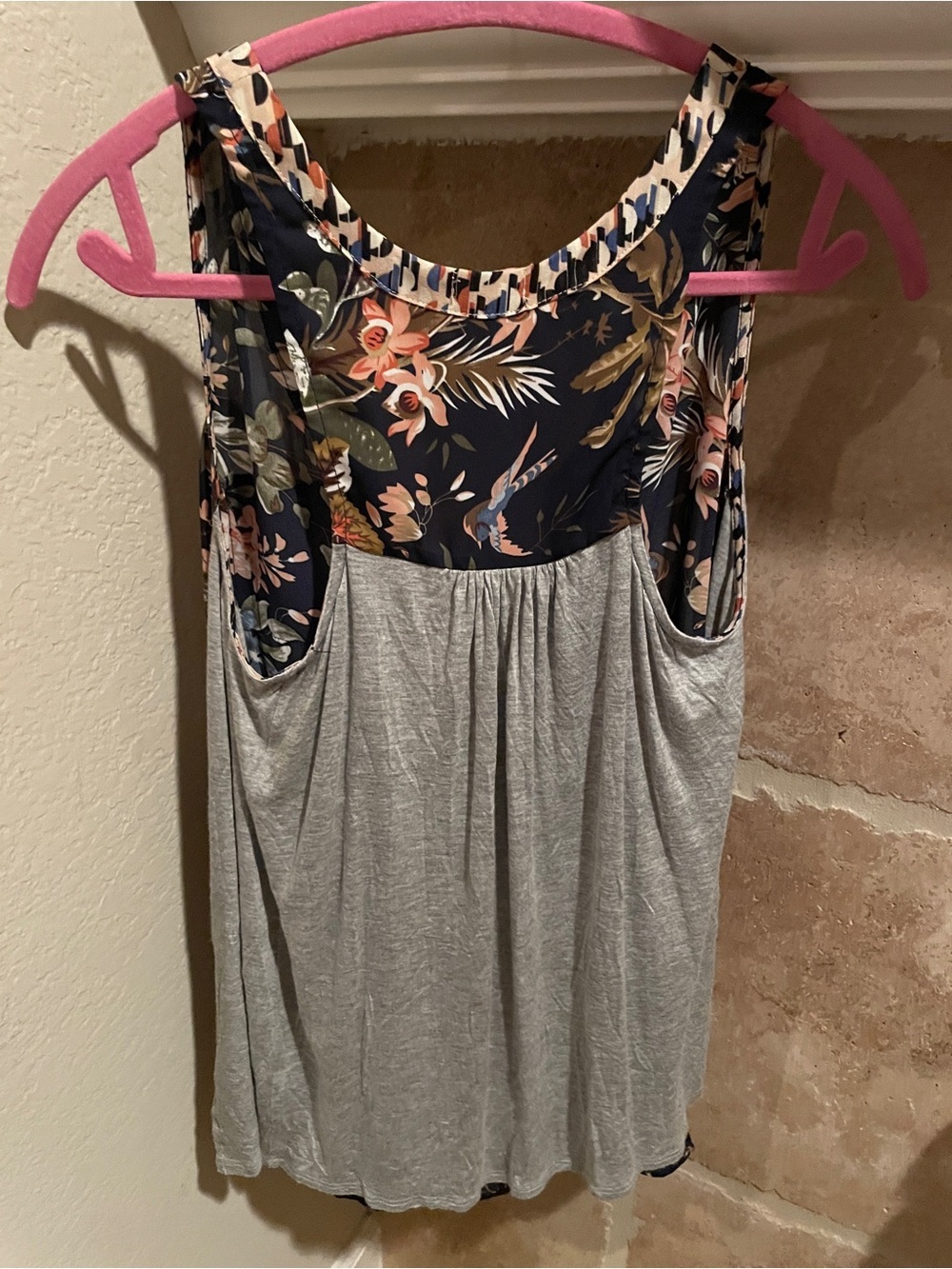 Tiny Anthropologie Sleeveless Mixed Media Bird floral blouse flowy Casual S